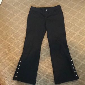 Athleta ski or snow pants, size 6 petite. Excellent condition.